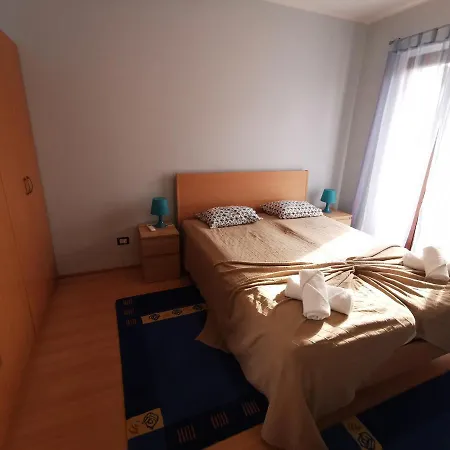 Apartment Lara